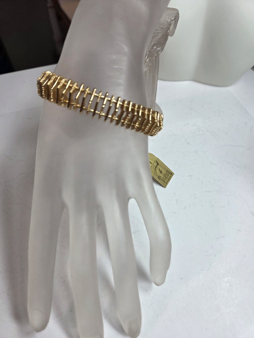 vtg crown trifari bracelet 60s mcm NOS skeletal structured modernist chevron 7in